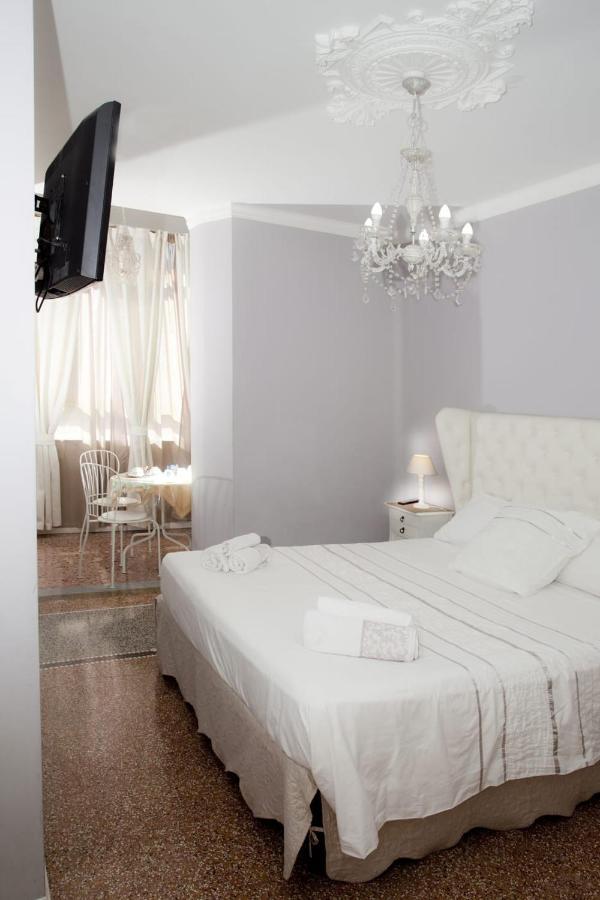 B&B Elisir Albenga Bagian luar foto